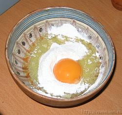 egg_flour * Preparing mushrooms sauce * 808 x 762 * (129KB)