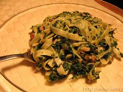 spinach_tagliatelle * 1600 x 1200 * (853KB)