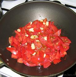 tomatos * 968 x 982 * (192KB)